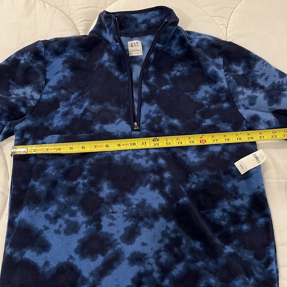 GAP NWT tie-dye fleece quarter zip - Picture 5 of 8